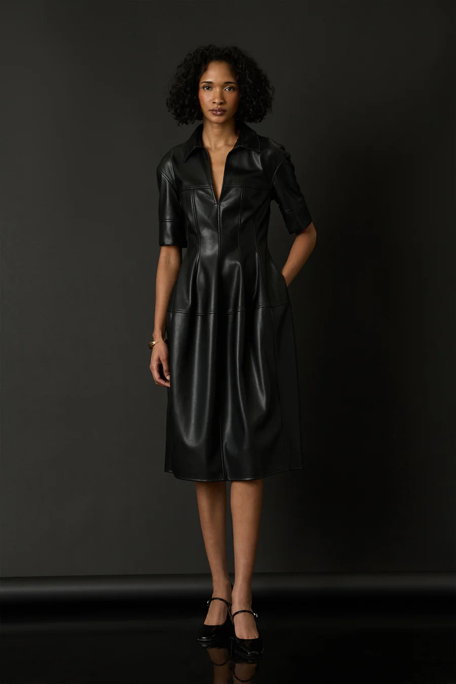 Luxely "Zephyr" Collard Short Sleeve Midi