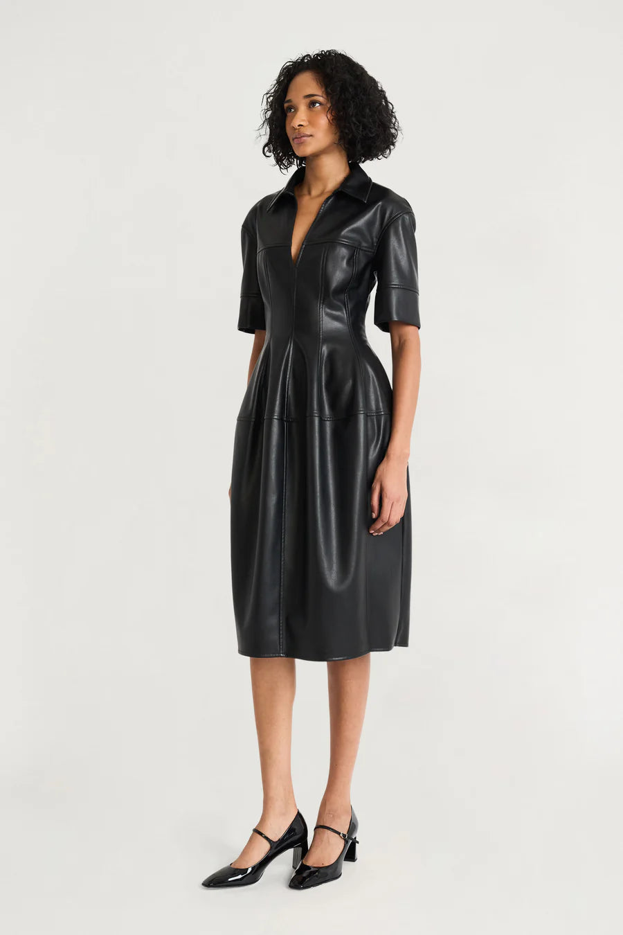 Luxely "Zephyr" Collard Short Sleeve Midi