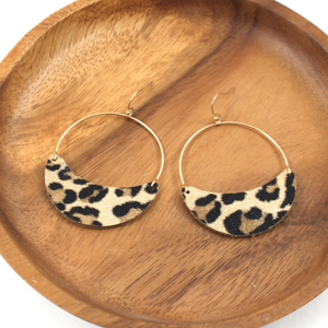 Pretty Persuasion Earrings Leopard